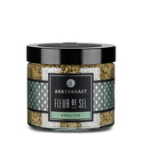 Ankerkraut Fleur de Sel Kräuter im Tiegel vor weißem Hintergrund.