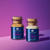 Korkengläser mit Ankerkraut Spicy Hack und Smoky Fried nebeneinander.