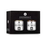 Kalle Drews Gewürz Box mit zwei Korkengläsern im schwarzen Karton mit Sichtfenster.