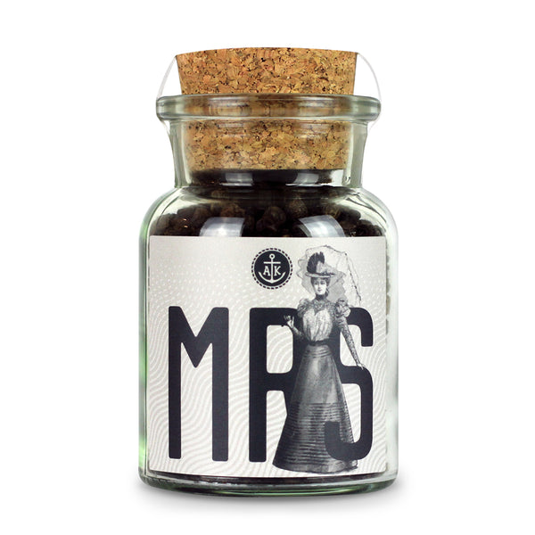 Ankerkraut Mrs Pepper im Korkenglas auf weißem Hintergrund.