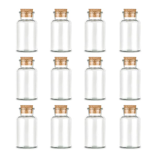 Zwölf leere, große Korkengläser von Ankerkraut auf weißem Hintergrund.