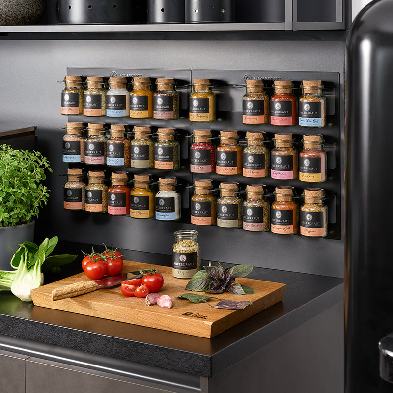 Beispielbild 2 Regale mit Gewürzen