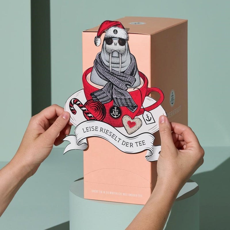 Motiv wird an Tee Adventskalender angebracht