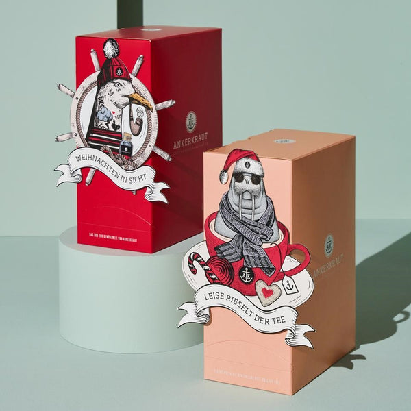 Kochen- und Tee Adventskalender vor grünem Hintergrund