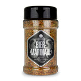Ankerkraut Biermarinade für Grillfleisch im Gewürzstreuer vor weißem Hintergrund.