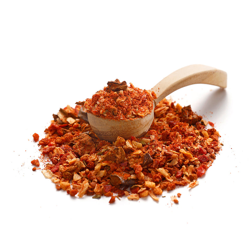 Cevapcici Gewürz von Ankerkraut als Häufchen auf einem Gewürzlöffel.