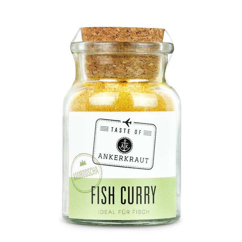 Ankerkraut Fish Curry Gewürz im Korkenglas auf weißem Hintergrund.