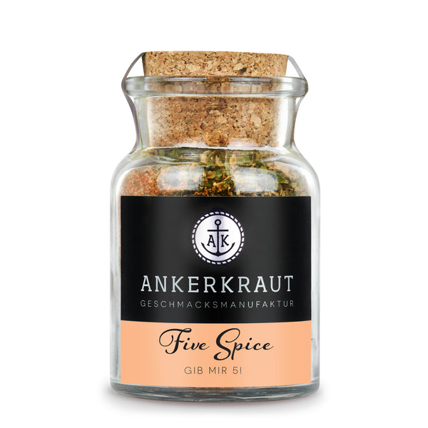Ankerkraut Five Spice im Korkenglas auf weißem Hintergrund.