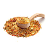 Kapana Gewürz von Ankerkraut als Häufchen auf einem Gewürzlöffel.