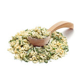 Kartoffelsalat Gewürz von Ankerkraut als Häufchen auf einem Gewürzlöffel.