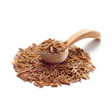 Kreuzkümmel Gewürz von Ankerkraut als Häufchen auf einem Gewürzlöffel.