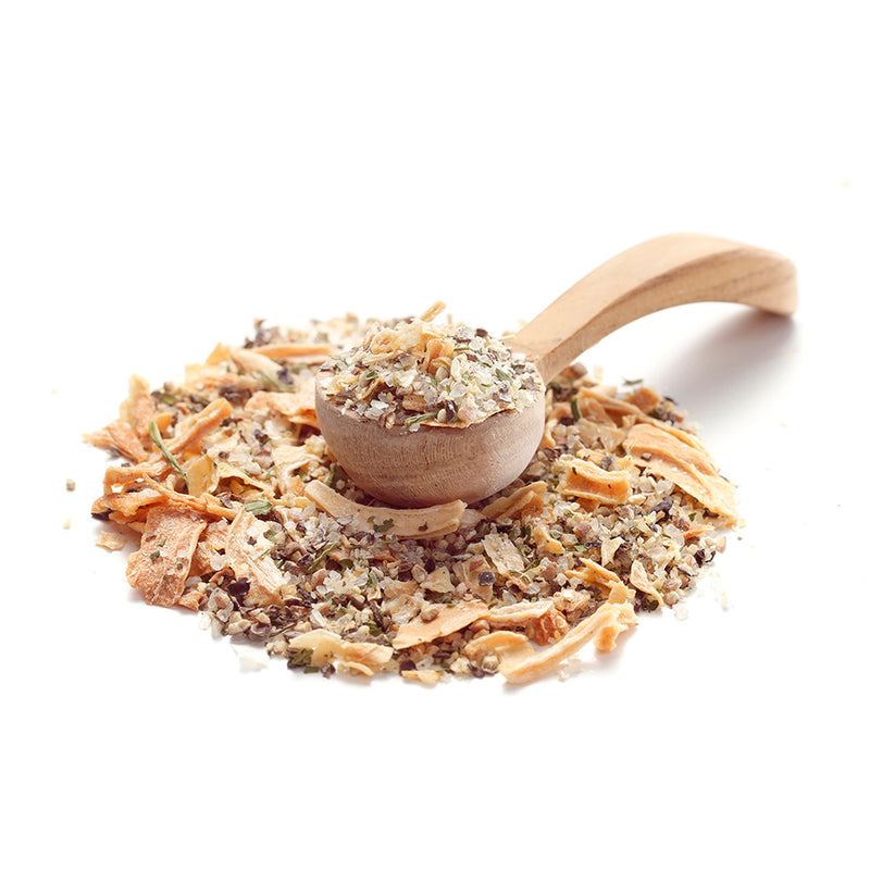 Mett Gewürz von Ankerkraut als Häufchen auf einem Gewürzlöffel.