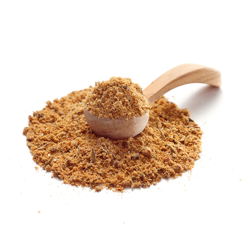 Osmanisches Gewürz von Ankerkraut als Häufchen auf einem Gewürzlöffel.