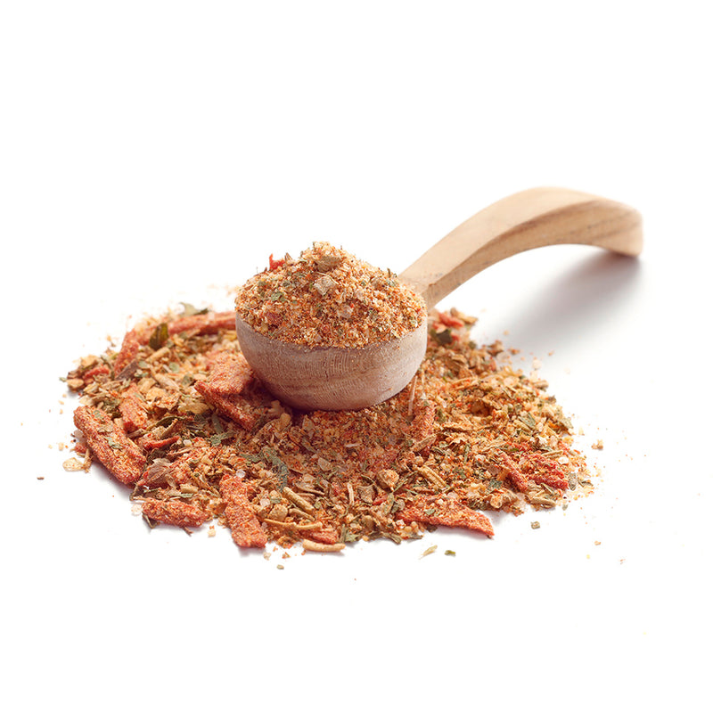 Pilzgewürz von Ankerkraut als Häufchen auf einem Gewürzlöffel.