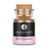 Plätzchen Gewürz von Ankerkraut im Korkenglas auf weißem Hintergrund.