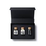 Premium Hochzeit Geschenk-Box aus schwarzem Karton mit geöffnetem Deckel und Blick auf den Inhalt.