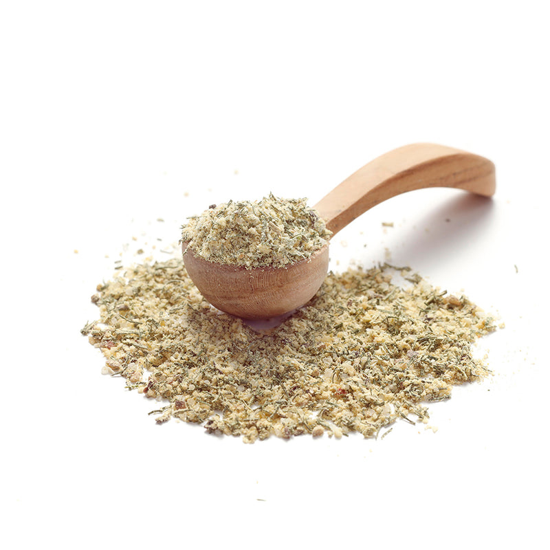 Ankerkraut Rahmlachs Gewürz als Häufchen auf einem Gewürzlöffel.