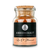 Ras El Hanout Gewürz von Ankerkraut im Korkenglas auf weißem Hintergrund.