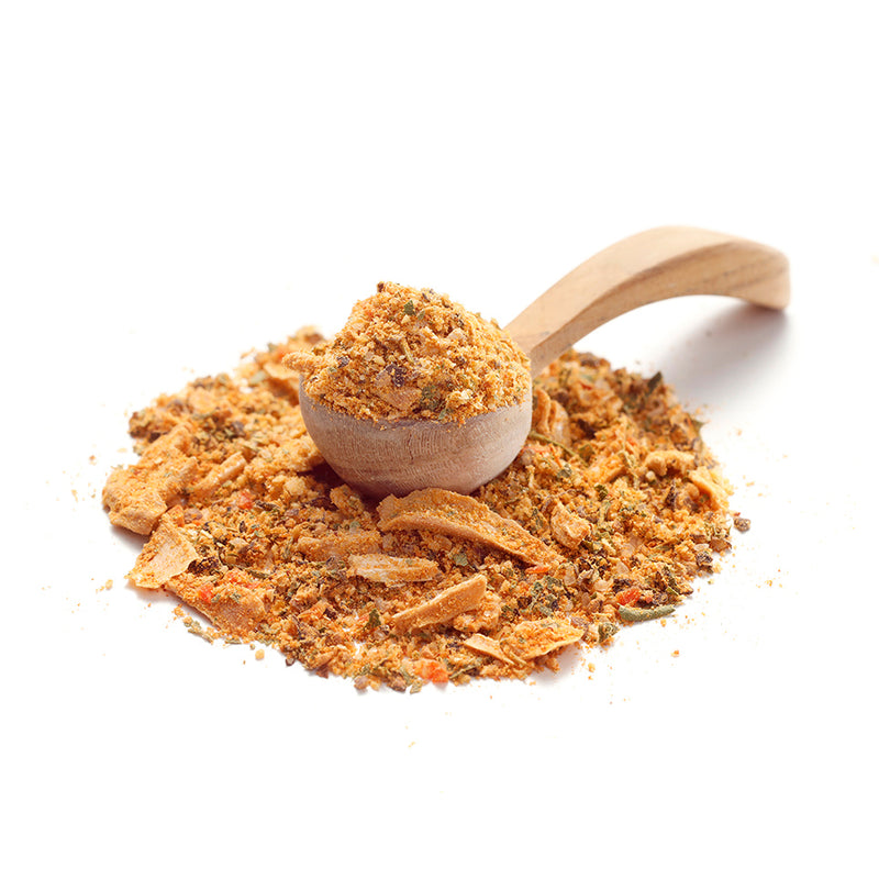 Rouladen Gewürze von Ankerkraut als Häufchen auf einem Gewürzlöffel.