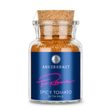 Spicy Tomato By Tim Raue von Ankerkraut im Korkenglas auf weißem Hintergrund.