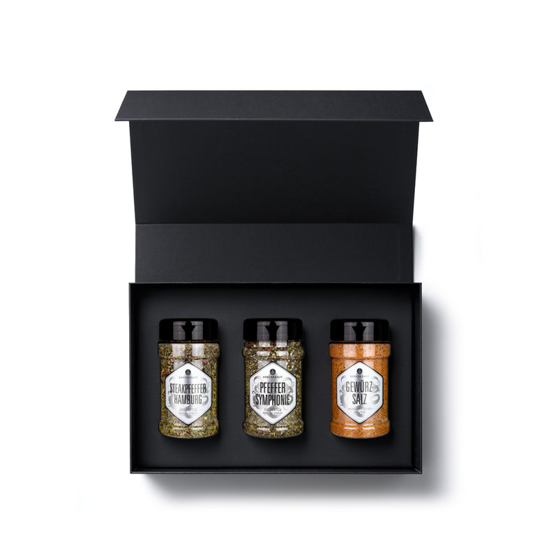 Steak Geschenk-Box aus schwarzem Karton mit geöffnetem Deckel und Blick auf den Inhalt.